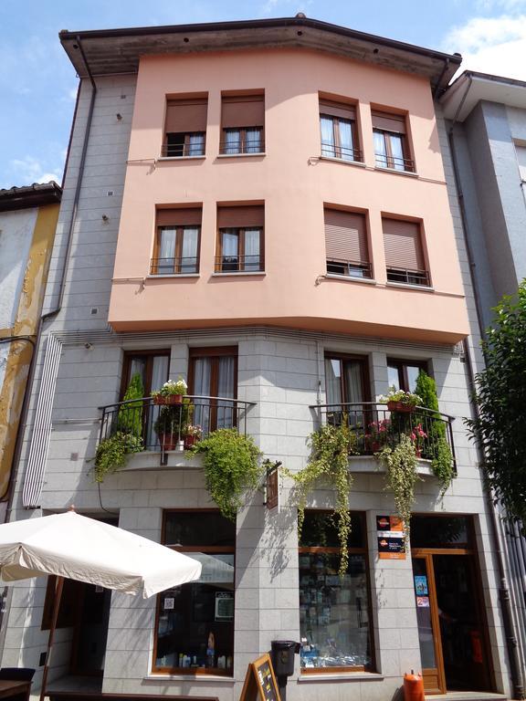 Apartamentos San Pelayo Onís الغرفة الصورة