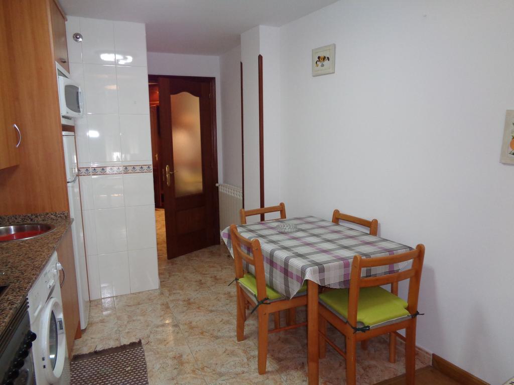 Apartamentos San Pelayo Onís الغرفة الصورة