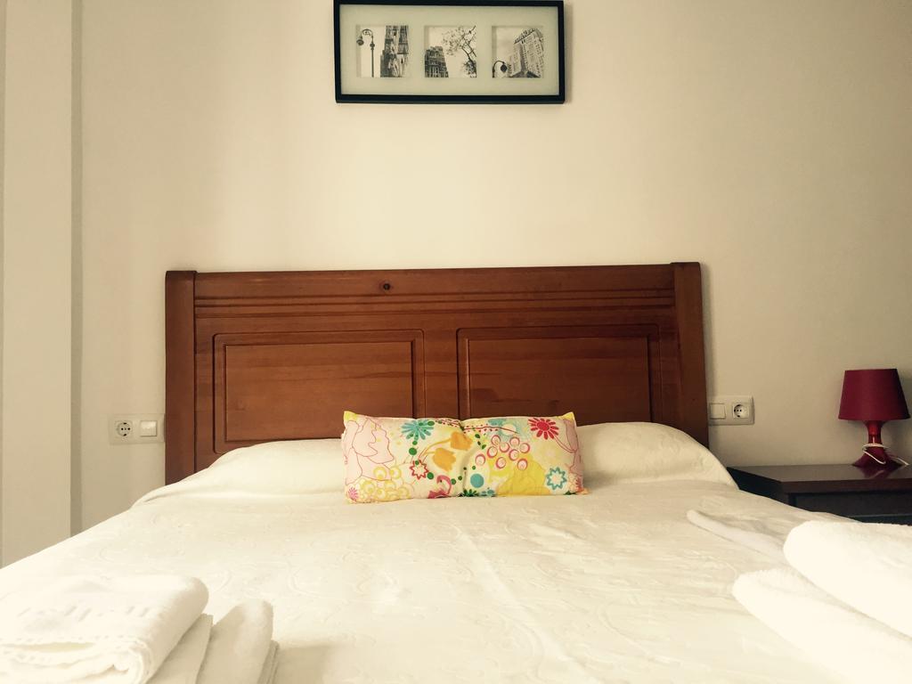Apartamentos San Pelayo Onís الغرفة الصورة