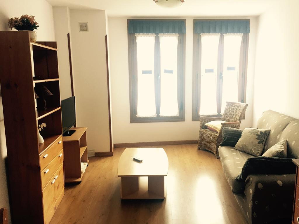 Apartamentos San Pelayo Onís الغرفة الصورة